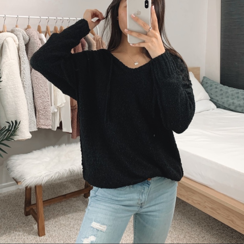 🆕 Black Soft Fuzzy Hoodie